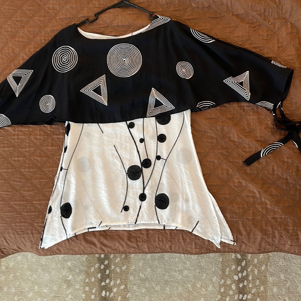 Black and White Top